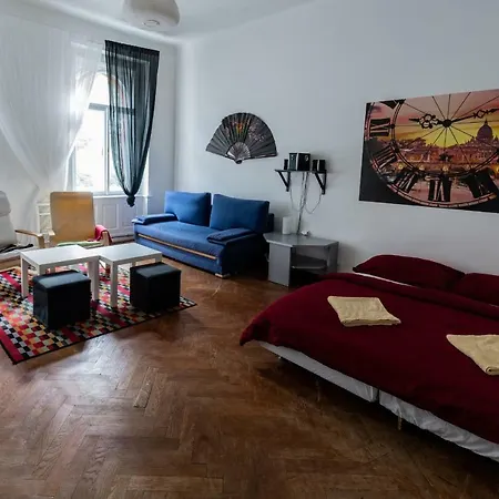 Cozy Manesova Прага